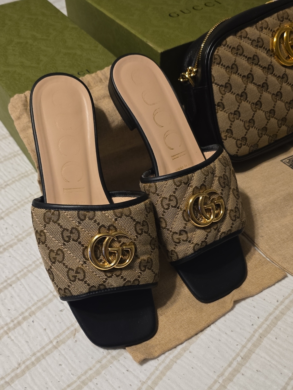 Gucci Bag & Matching Slides - Picture 4 of 4